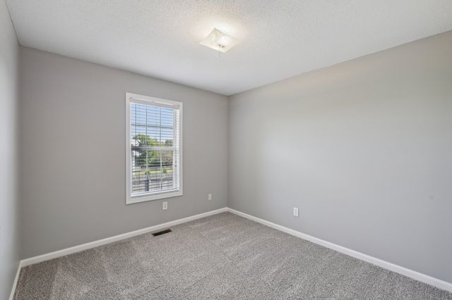 1447 Amy Ave, Clarksville, TN 37042