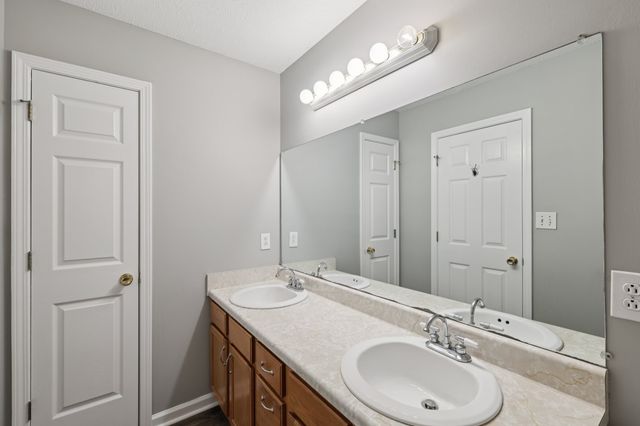 1447 Amy Ave, Clarksville, TN 37042