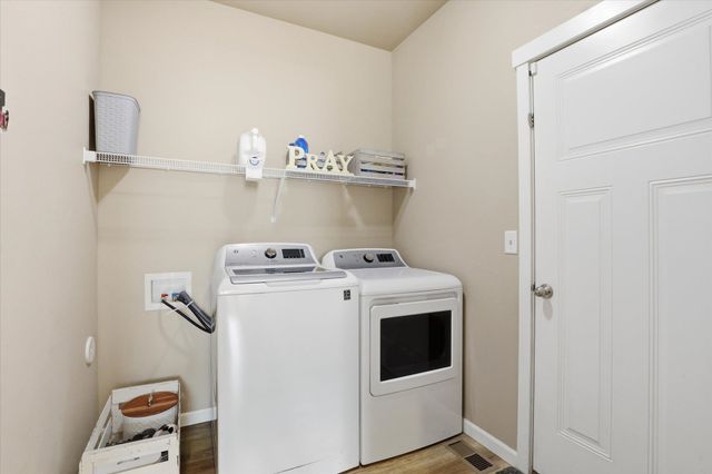 16721 N Dakota Ln, Colbert, WA 99005