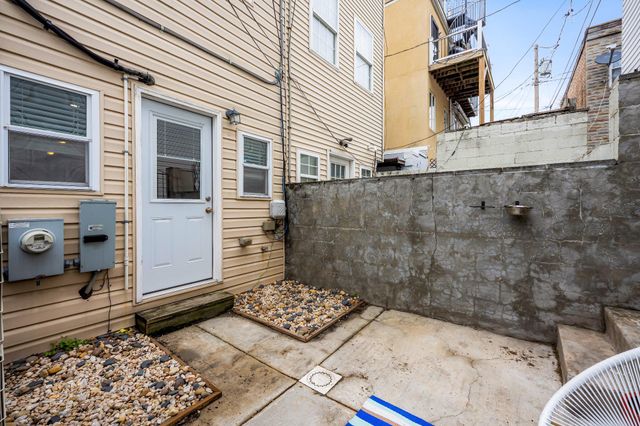 317 S COLLINGTON, Baltimore, MD 21231