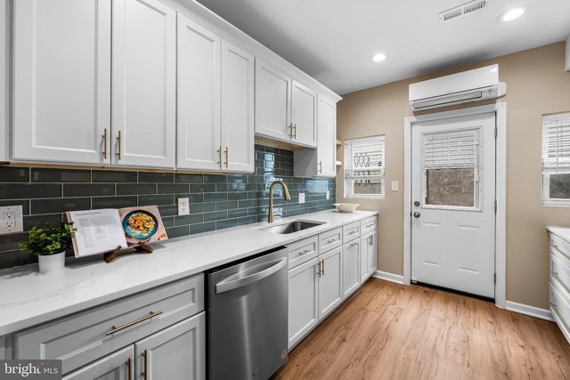 317 S COLLINGTON, Baltimore, MD 21231