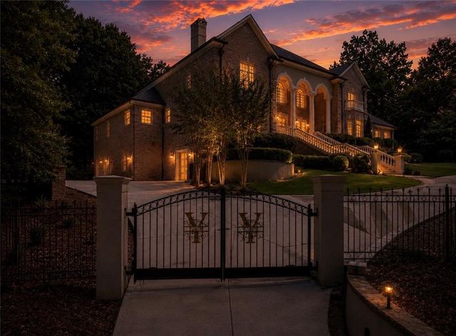 1680 Riverside Road, Roswell, GA 30076