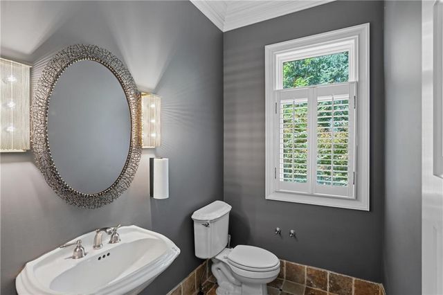 1680 Riverside Road, Roswell, GA 30076