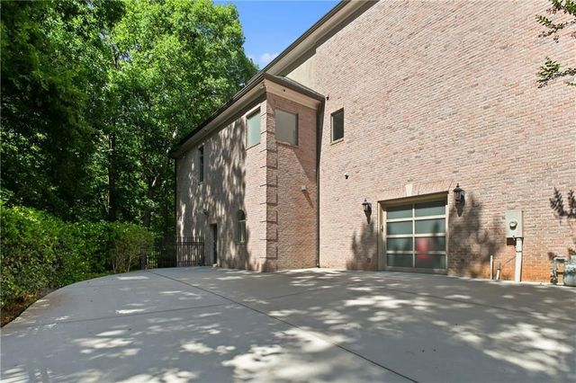 1680 Riverside Road, Roswell, GA 30076