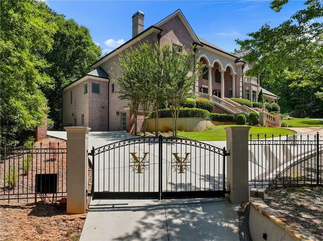 1680 Riverside Road, Roswell, GA 30076