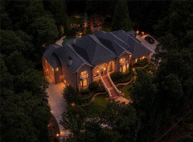 1680 Riverside Road, Roswell, GA 30076