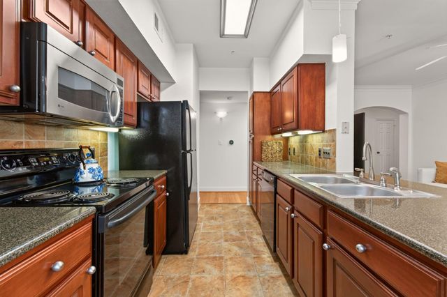 7701 Rialto BLVD 1323, Austin, TX 78735