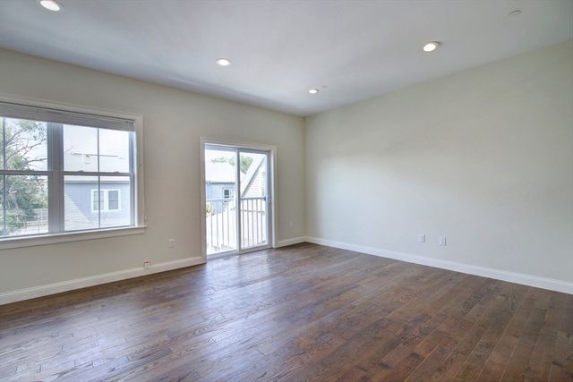 4 Kemp 3, Boston, MA 02127