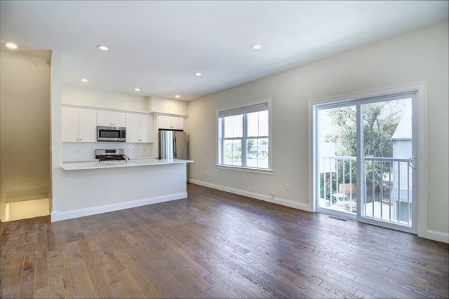 4 Kemp 3, Boston, MA 02127