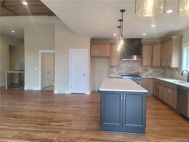 4C Mistral Circle, Clay, NY 13090