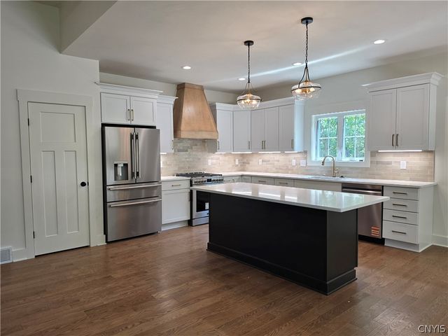 4C Mistral Circle, Clay, NY 13090