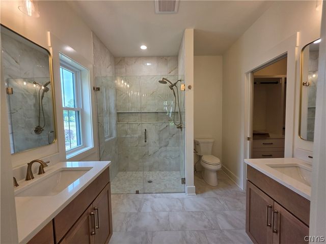 4C Mistral Circle, Clay, NY 13090
