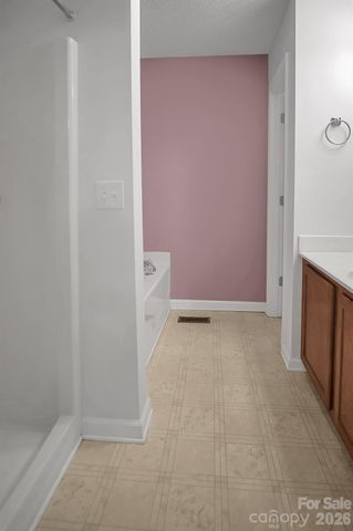 5573 Lennox Drive, Kings Mountain, NC 28086