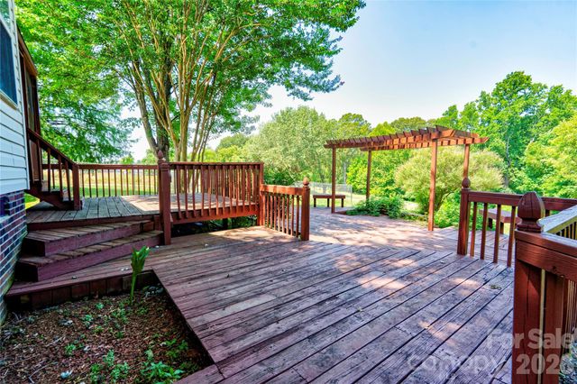 5573 Lennox Drive, Kings Mountain, NC 28086