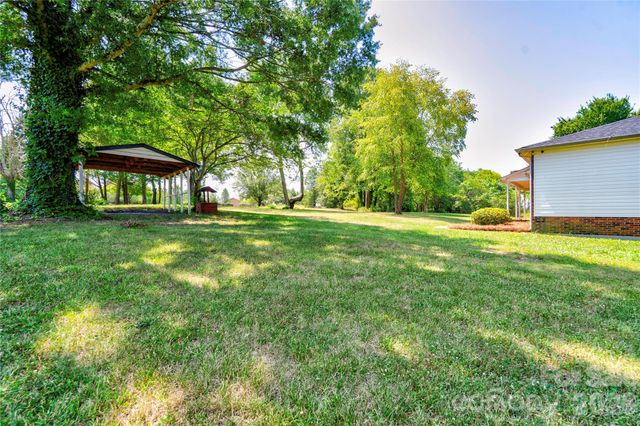 5573 Lennox Drive, Kings Mountain, NC 28086