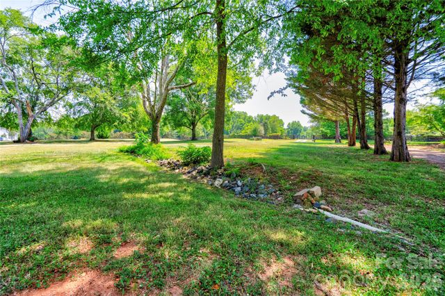 5573 Lennox Drive, Kings Mountain, NC 28086