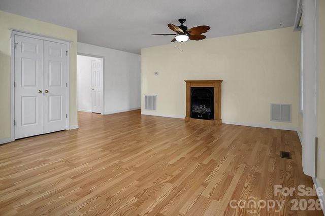 5573 Lennox Drive, Kings Mountain, NC 28086