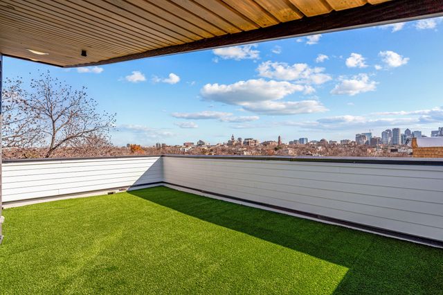 2206 Arroyo Avenue 305, Dallas, TX 75219