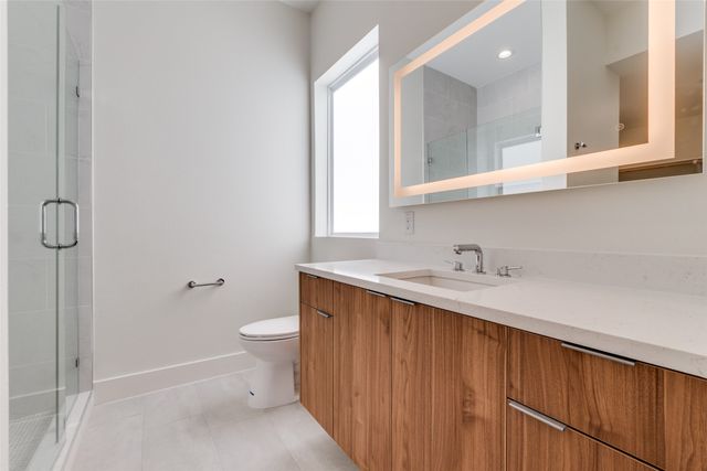 2206 Arroyo Avenue 305, Dallas, TX 75219