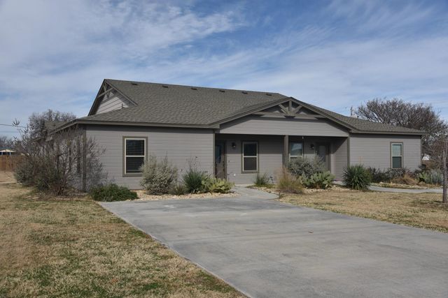 101 W Capps Street B, Rio Vista, TX 76093