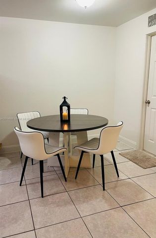 17550 NW 67th Pl J-2, Hialeah, FL 33015
