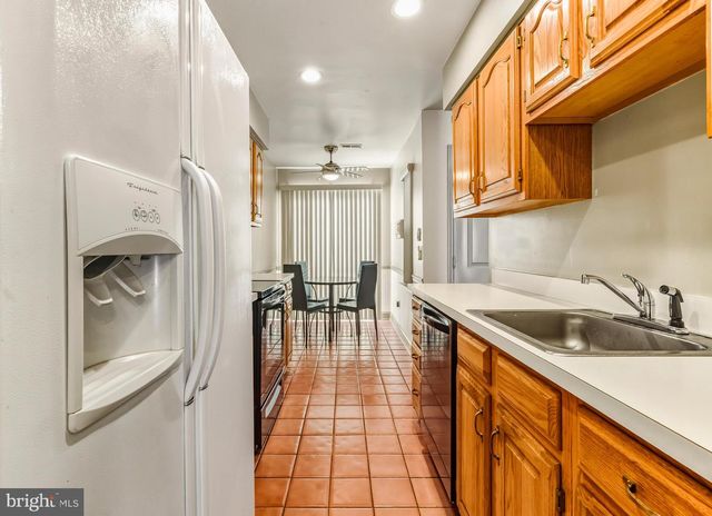 103 DORAL DR, Blackwood, NJ 08012