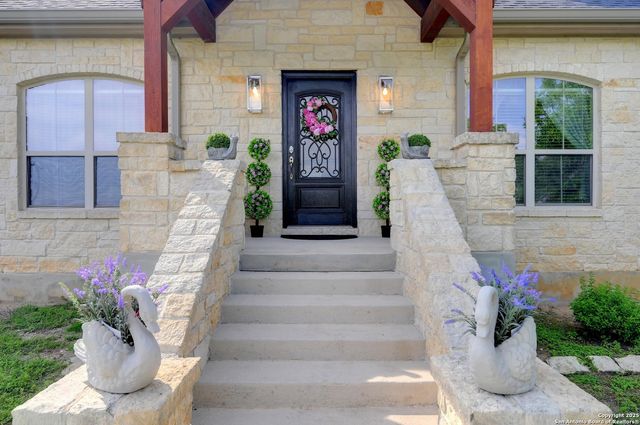 25010 Toutant Beauregard Rd, San Antonio, TX 78255