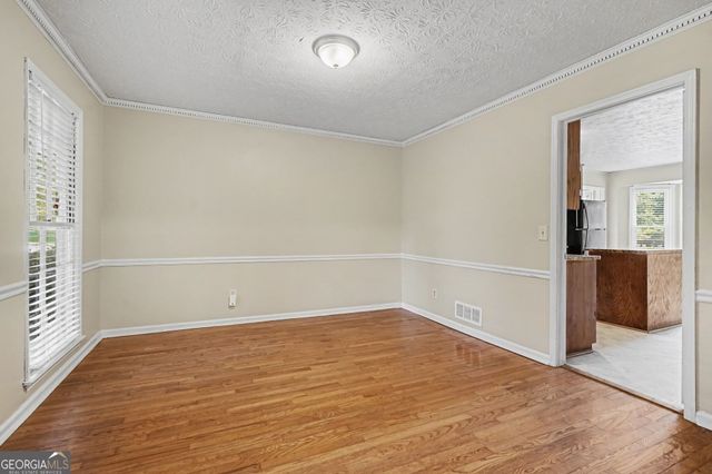1465 Lake Lucerne Road SW, Lilburn, GA 30047