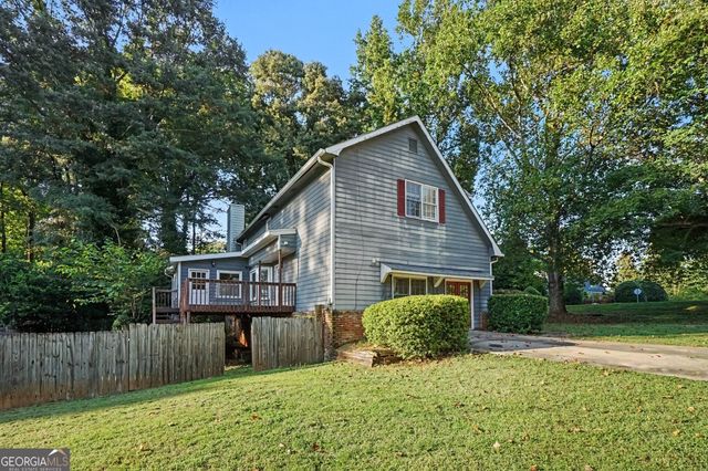 1465 Lake Lucerne Road SW, Lilburn, GA 30047