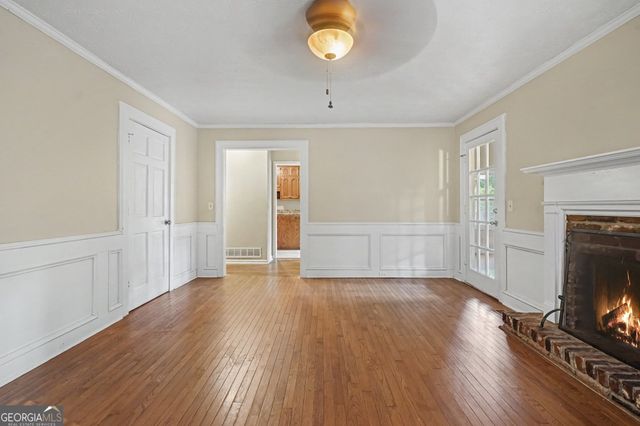 1465 Lake Lucerne Road SW, Lilburn, GA 30047