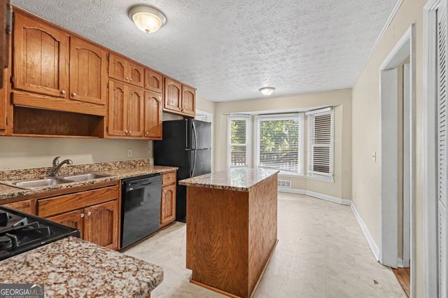 1465 Lake Lucerne Road SW, Lilburn, GA 30047