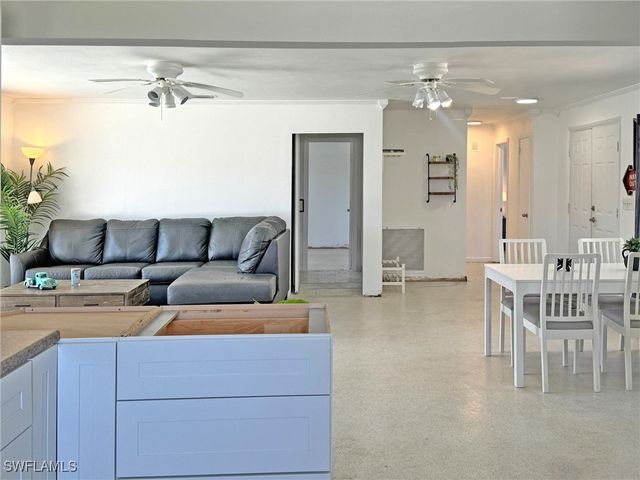 5201 Pocatella CT, Cape Coral, FL 33904