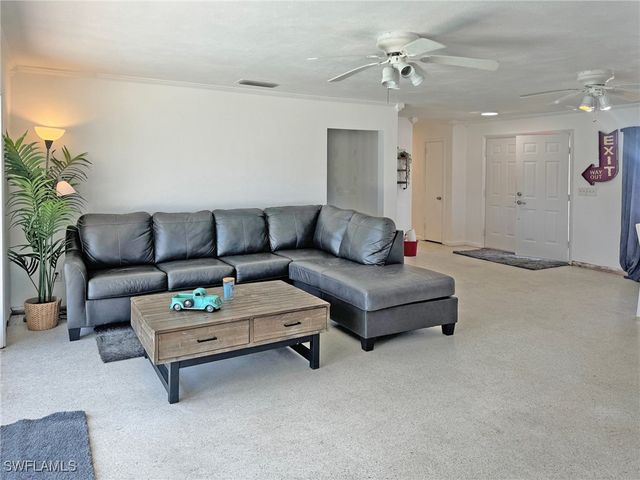 5201 Pocatella CT, Cape Coral, FL 33904