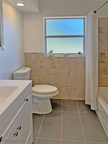 5201 Pocatella CT, Cape Coral, FL 33904