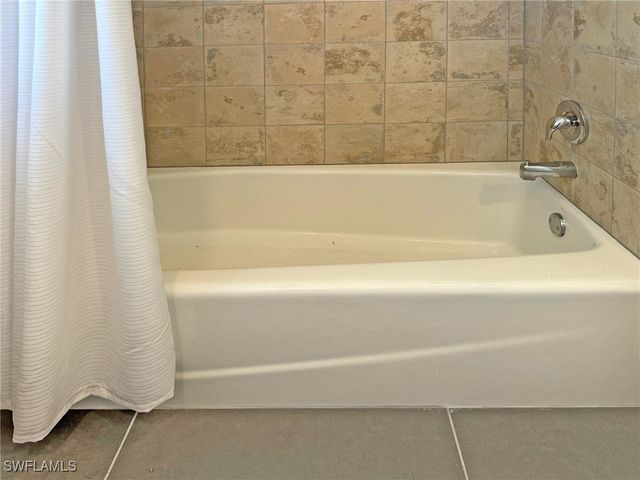 5201 Pocatella CT, Cape Coral, FL 33904