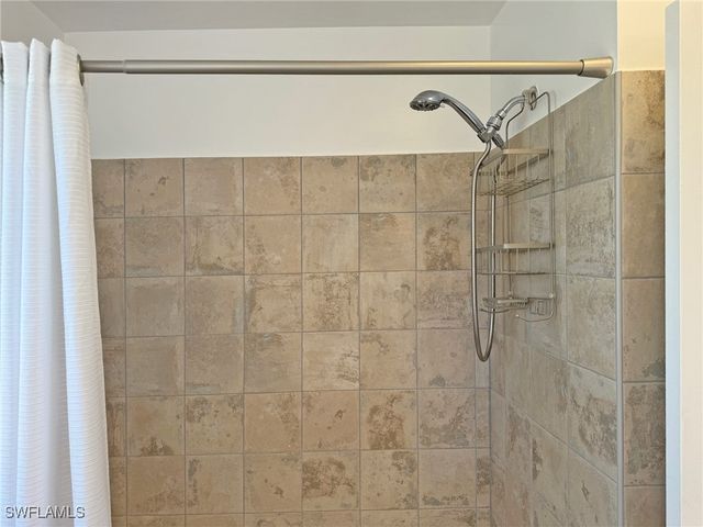 5201 Pocatella CT, Cape Coral, FL 33904