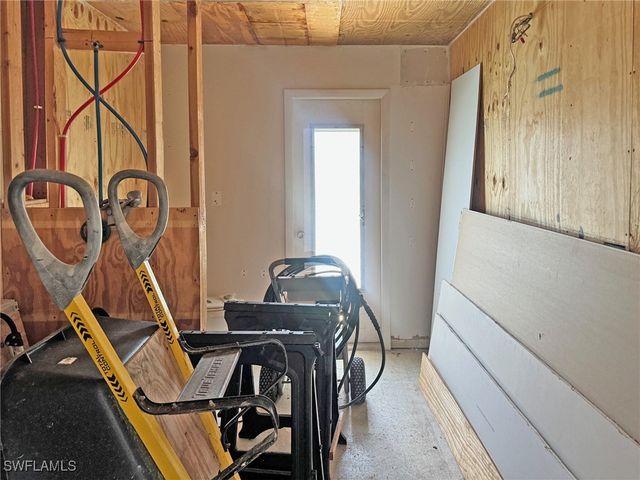 5201 Pocatella CT, Cape Coral, FL 33904