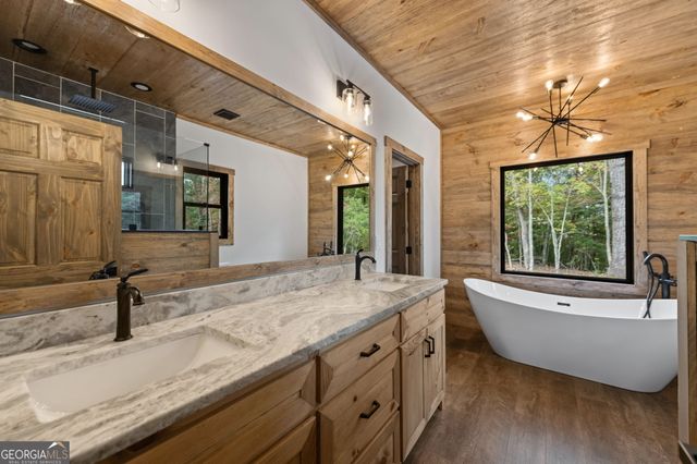 164 Brook Lane, Mineral Bluff, GA 30559