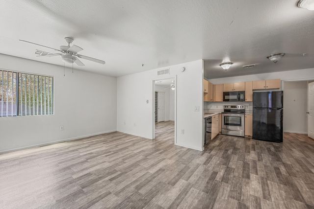 3065 N 67th Avenue Apt 148, Phoenix, AZ 85033