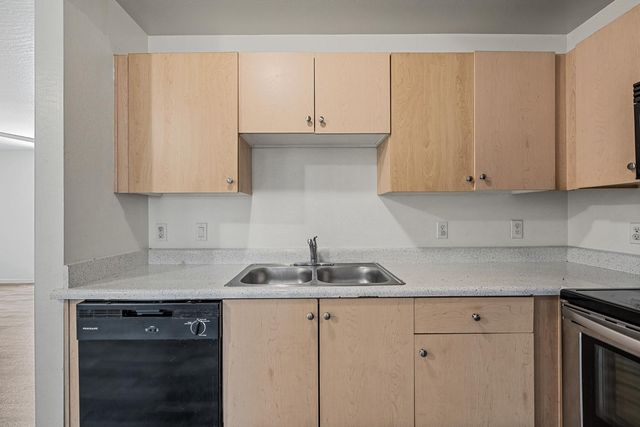 3065 N 67th Avenue Apt 148, Phoenix, AZ 85033