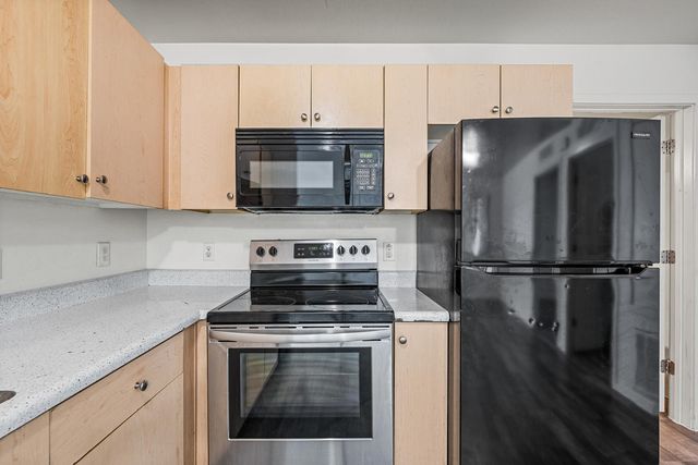 3065 N 67th Avenue Apt 148, Phoenix, AZ 85033