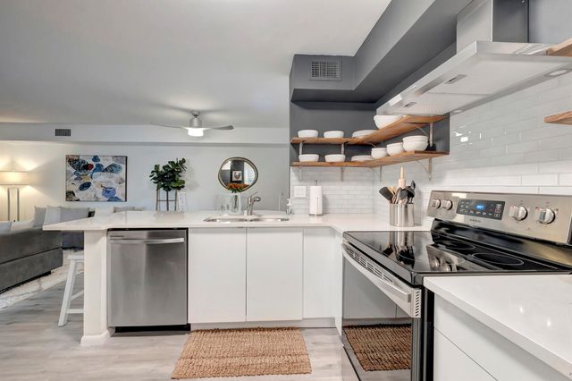 14893 Wedgefield Drive 103, Delray Beach, FL 33446