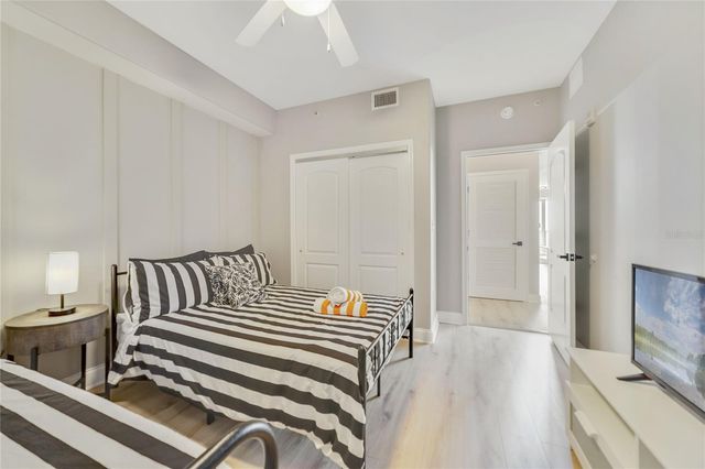 13427 BLUE HERON BEACH DRIVE 1805, Orlando, FL 32821