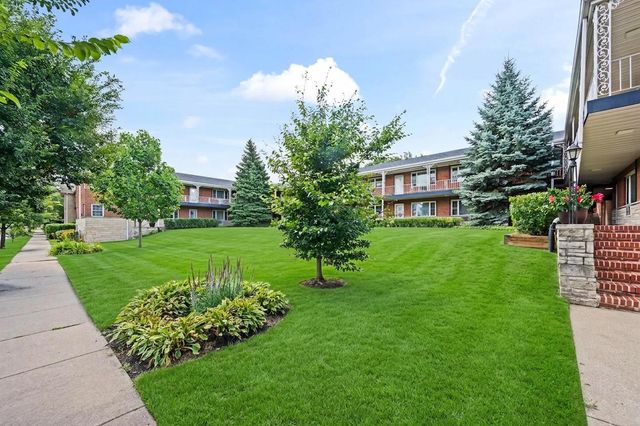 1445 W Touhy Avenue 9A, Park Ridge, IL 60068