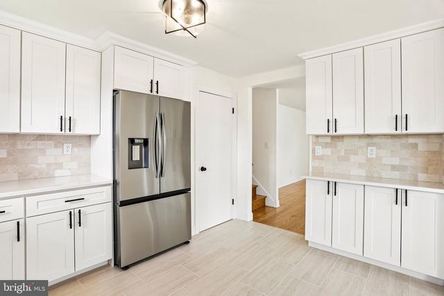 2960 SUNNYCREST RD, Willow Grove, PA 19090