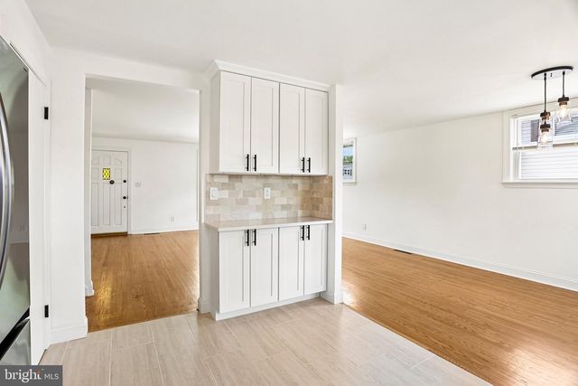 2960 SUNNYCREST RD, Willow Grove, PA 19090