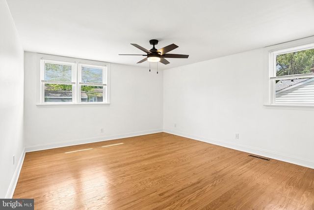 2960 SUNNYCREST RD, Willow Grove, PA 19090