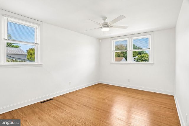 2960 SUNNYCREST RD, Willow Grove, PA 19090