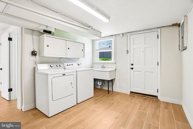 2960 SUNNYCREST RD, Willow Grove, PA 19090