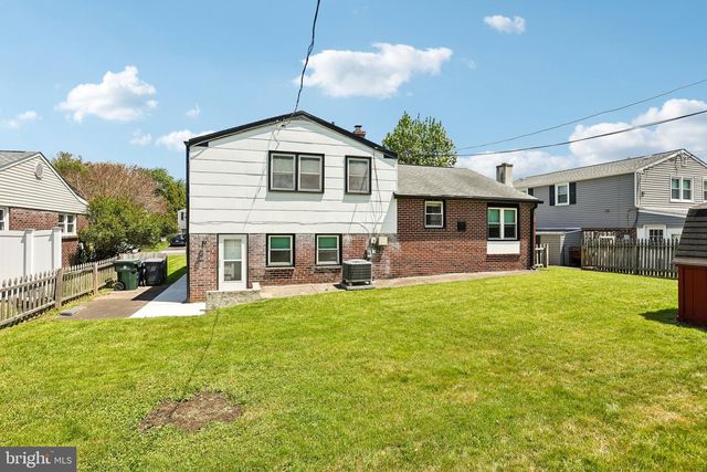 2960 SUNNYCREST RD, Willow Grove, PA 19090